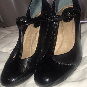 Giani Bernini Memory Foam Heels